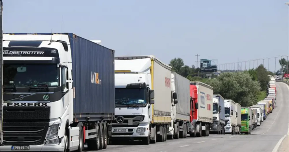 Yunanistan'daki Çiftçi Grevi Sınır Kapılarında TIR Geçişlerini Durdurdu