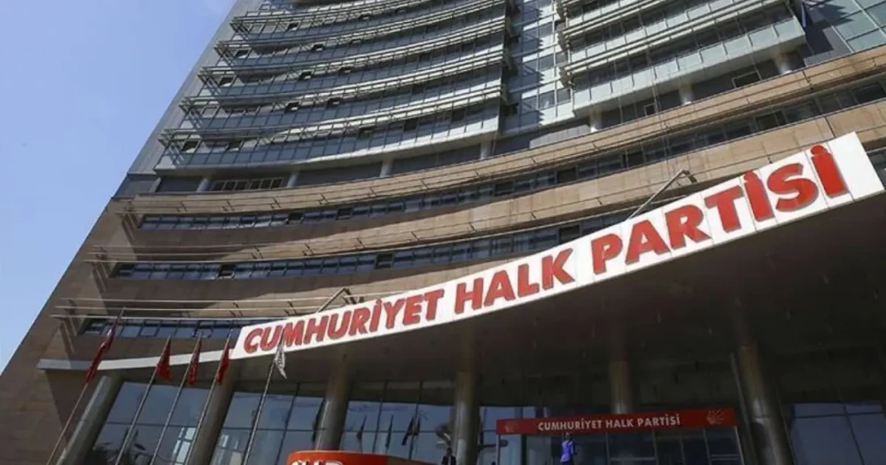 CHP'de Yeni MYK Yapısı Belirlendi: 18 Kişilik Kadro Açıklandı