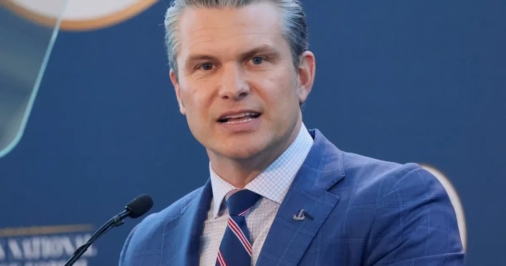 ABD Savunma Bakanı Hegseth'in Koltuğu Sallanıyor: Skandallar ve İstifa Çağrıları