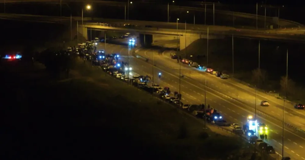 Otoyolda Tehlikeli "Drift Buluşması"na Polis Darbesi