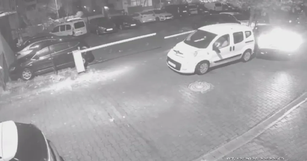 Pendik'te alkollü sürücü dehşeti. 2 yaya ve 7 araca çarptı 