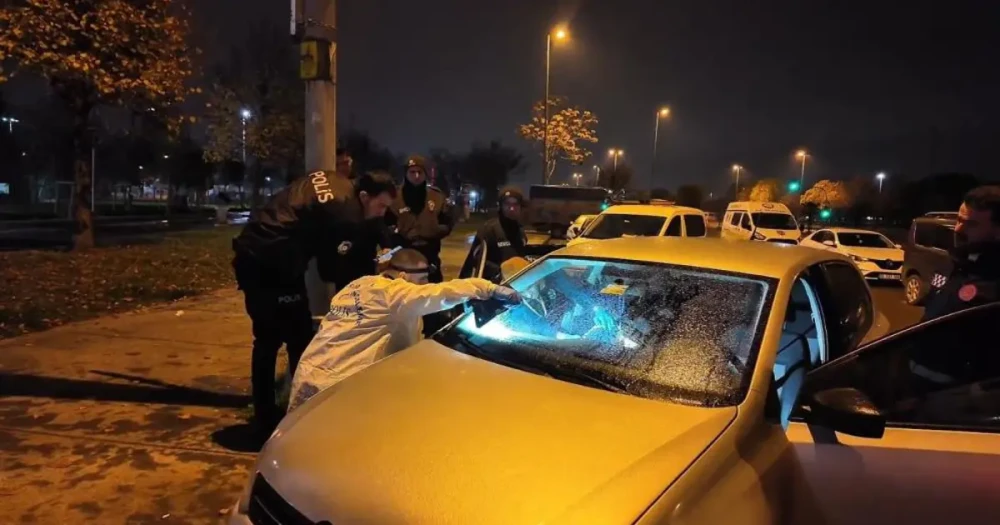 Pendik Sahilinde Tüyler Ürperten Keşif: Park Halindeki Araçtan Ceset Çıktı