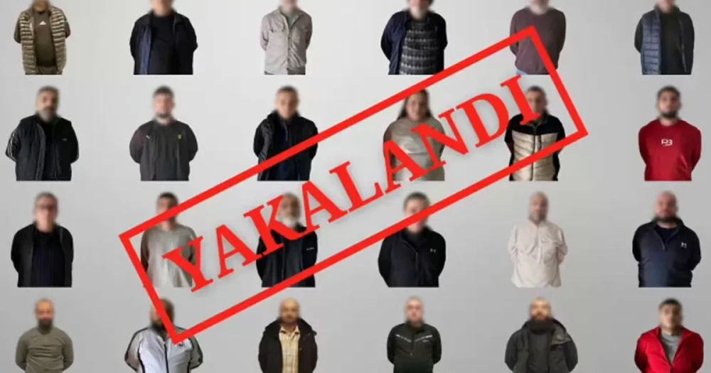 Kırmızı Bültenle Aranan 24 Suçlu Türkiye'ye Getirildi