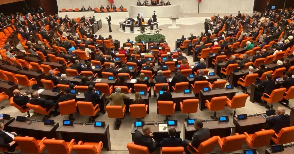 Libya Tezkeresi Yeniden Meclis'te: Süre 24 Ay Uzatılıyor