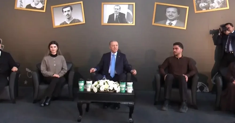 Cumhurbaşkanı Erdoğan Gençlerle Buluştu: "Zaferi Kucaklayacak Olanlar Sizlersiniz"