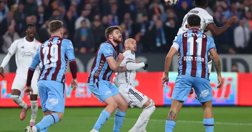 Trabzonspor ve Beşiktaş'tan Maç Sonu Dikkat Çeken Paylaşımlar: "Kavgaysa Kavga"