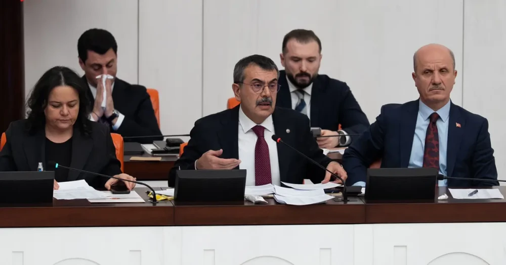 Bakan Tekin'den MESEM Açıklaması: 23 Bin İşletmenin Sözleşmesi Feshedildi