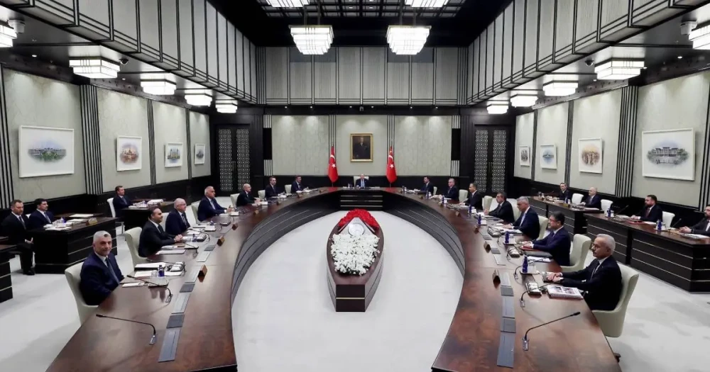 Kabine Toplantısı Başladı: Gündemde Kritik Konular Var