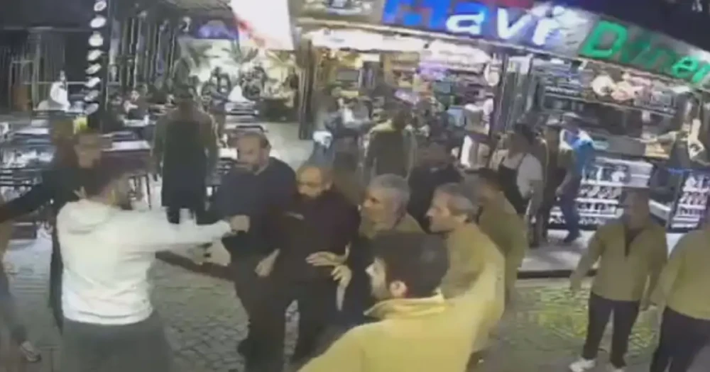 Fatih'te Esnaf Kavgası: İki Kişi Gözaltına Alındı