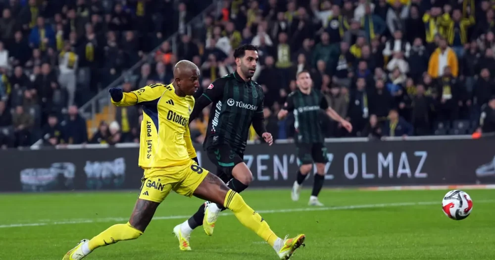 Fenerbahçe Farkı Açtı: Konyaspor'u 4 Golle Geçti, 2. Sıraya Yerleşti