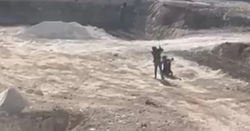 Okul İnşaatında Vahşet: Çocuk İşçiye Dayak Görüntüleri Ortaya Çıktı