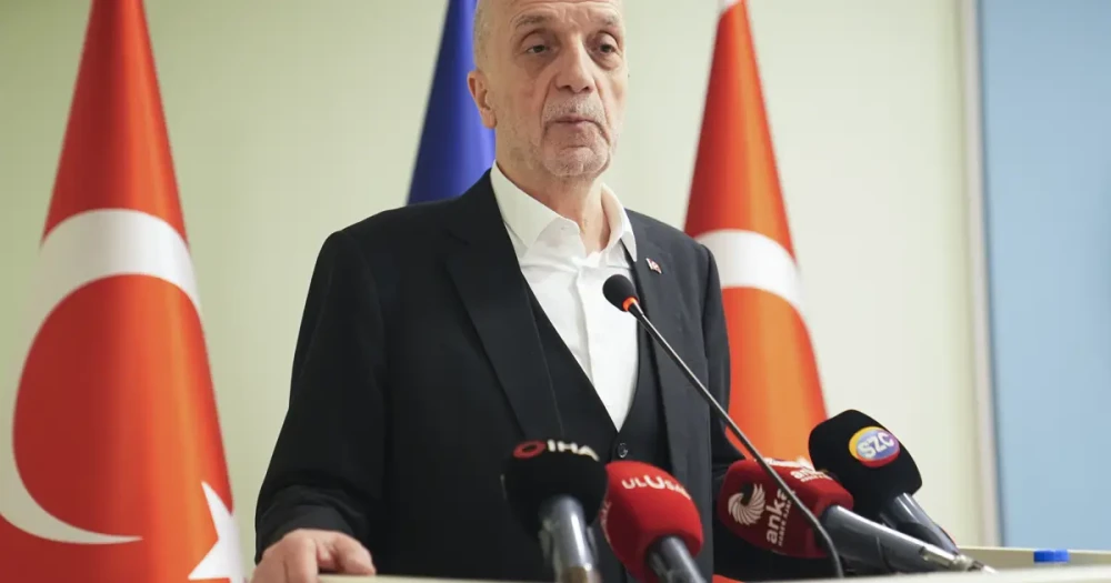 Asgari Ücret Görüşmelerinde TÜRK-İŞ'ten Çekilme Kararı: İşçi Temsili Tartışmaya Açıldı