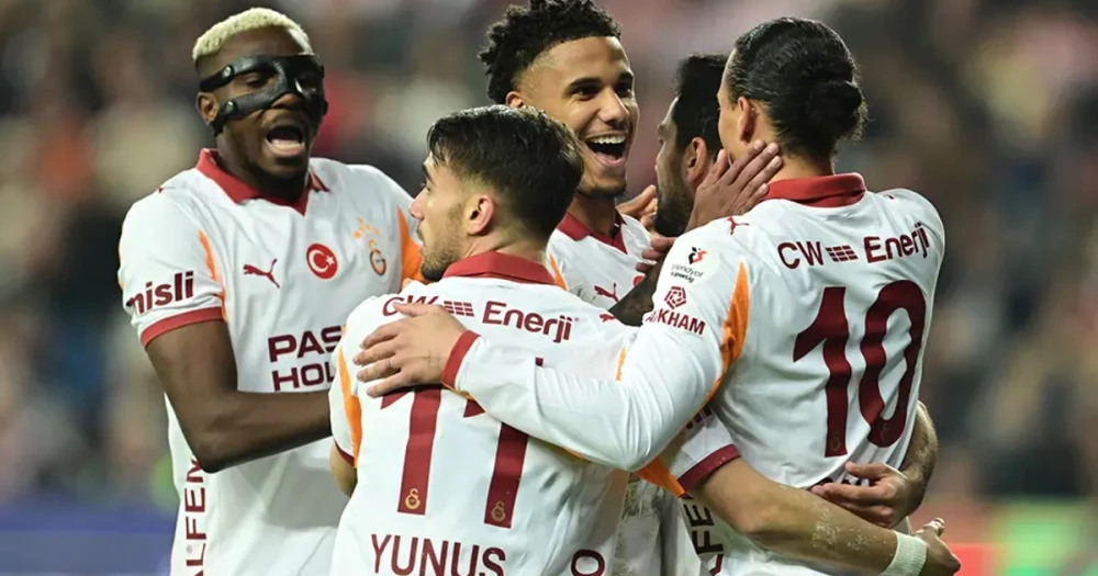 Galatasaray Yeni Sezona Kupa ile Başlıyor: Başakşehir Karşısında İlk 11'ler Açıklandı