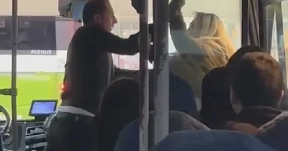 Otobüs Yolculuğu Yumruklu Kavgaya Dönüştü: Adana'da Gergin Anlar