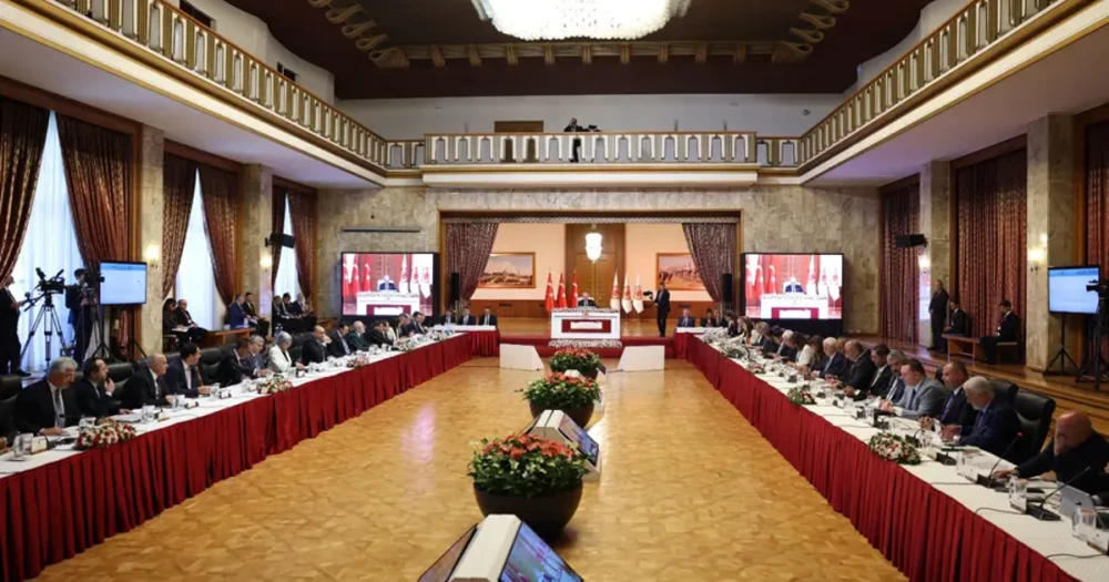 AK Parti'nin Terörle Mücadele Raporu Meclis'e Sunuldu