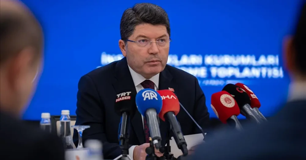 Bakan Tunç'tan DEM Parti'nin Barış Yasası Önerisine Yanıt: "Tasfiye Yasaları Olabilir"