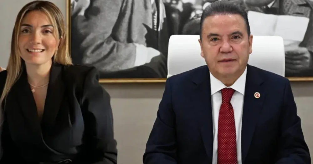 Muhittin Böcek'in Gelini Zuhal Böcek Tahliye Edildi