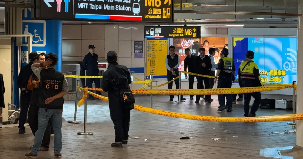 Taipei Metrosunda Dehşet: Sis Bombası ve Bıçaklı Saldırı