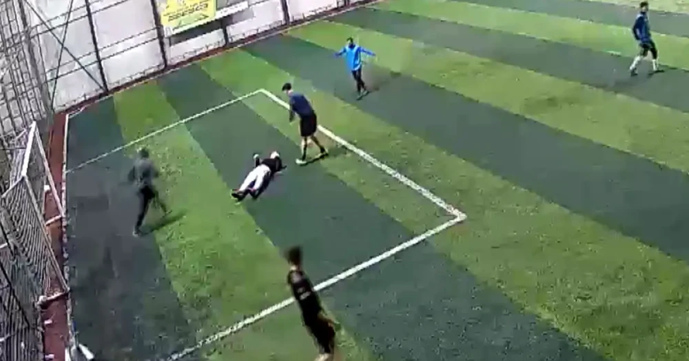 Halı Sahada Kalp Krizi: Genç Sporcu Hayatını Kaybetti