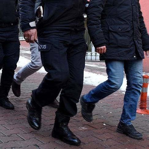 Liseli Gençlerin Yapay Zeka ile Kurduğu Müstehcen Tuzak Sonucu 2 Tutuklama