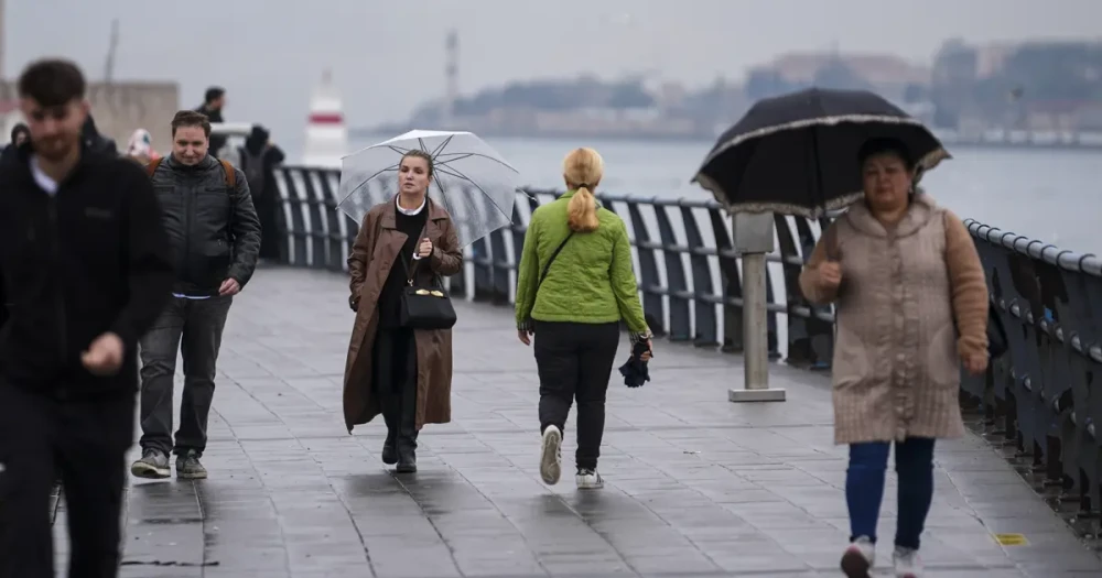 Meteorolojiden Sarı Kodlu Yağış Uyarısı: Dikkatli Olun!