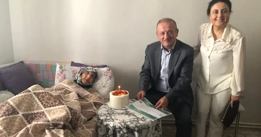 107 Yaşındaki Fatmana Özarslan Vefat Etti: Tarihe Tanıklık Eden Bir Ömür