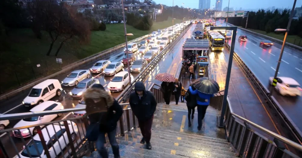 İstanbul'da Aşırı Soğuk Tehlikesi: Vali Gül'den Kritik Uyarı ve Çağrı