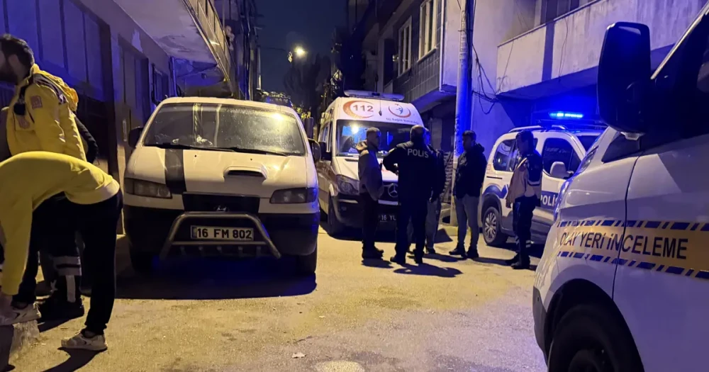 Baba-Oğul Tartışması Kanlı Bitti: Bir Kişi Ağır Yaralandı