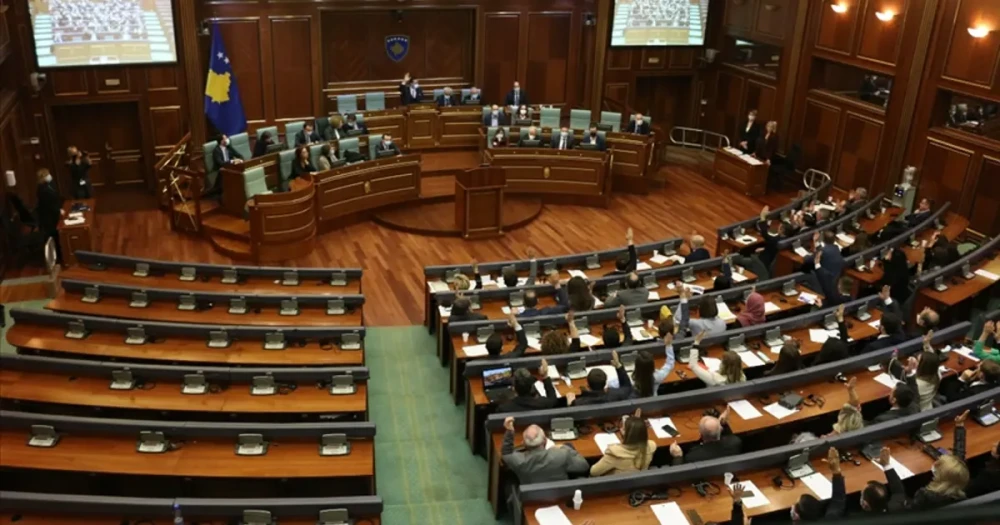 Ukrayna Parlamentosunda Yolsuzluk Soruşturmasına Engelleme Girişimi