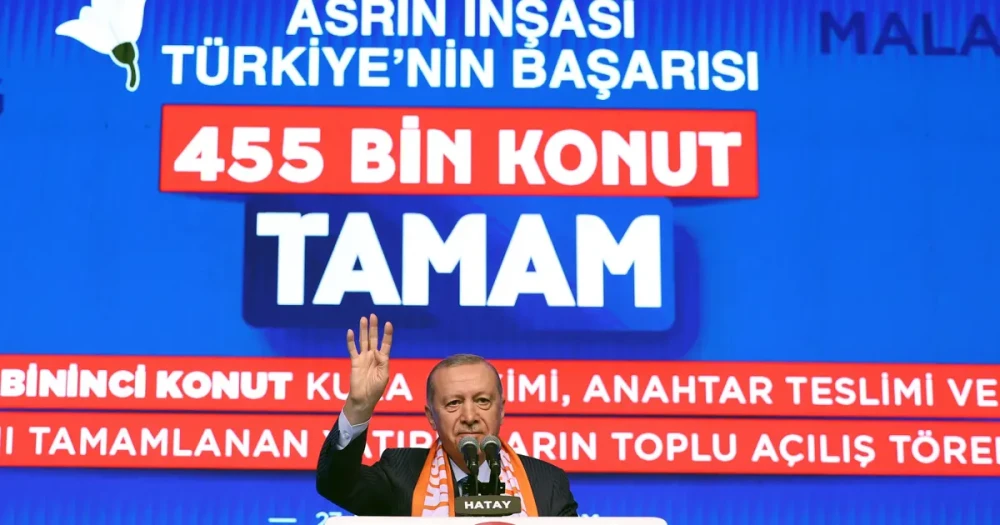 Erdoğan'dan Depremzedelere Güvence: "Sizi Asla Yalnız Bırakmayacağız"