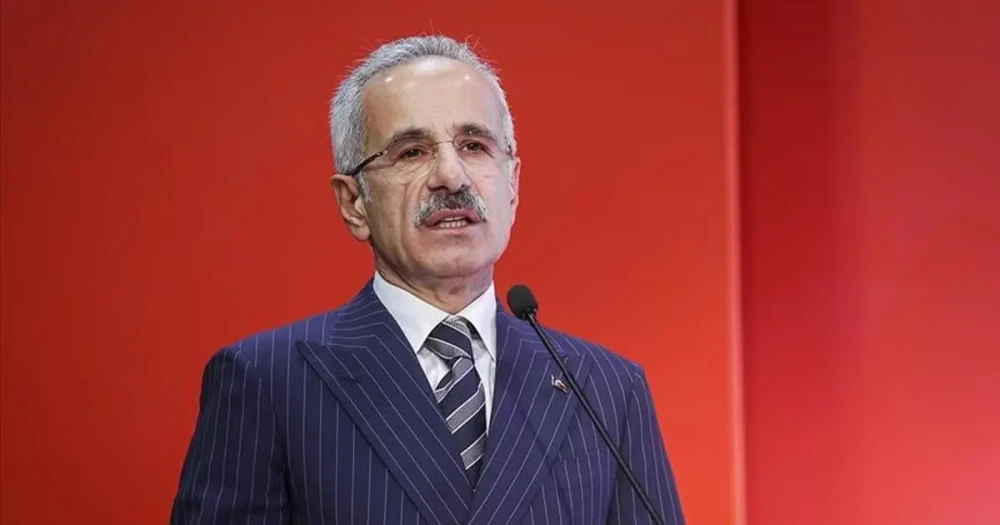 1 Ocak'ta Raylı Sistemler Ücretsiz Olacak: Bakan Uraloğlu Duyurdu