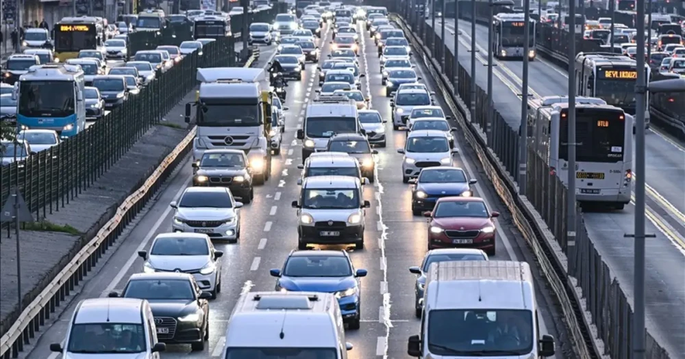 İstanbul'da Yılbaşı Güvenliği: 8 İlçeye Ağır Vasıta Girişi Yasaklandı