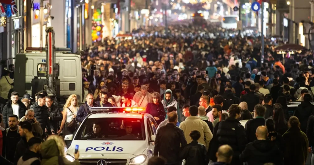 Yılbaşı Gecesi Güvenliği İçin 325 Bin Personel Görev Başında