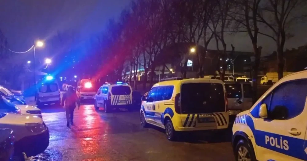 Bursa'da Köprü Altında Şüpheli Ölüm: Kimliği Belirlenemeyen Bir Kişi Hayatını Kaybetti