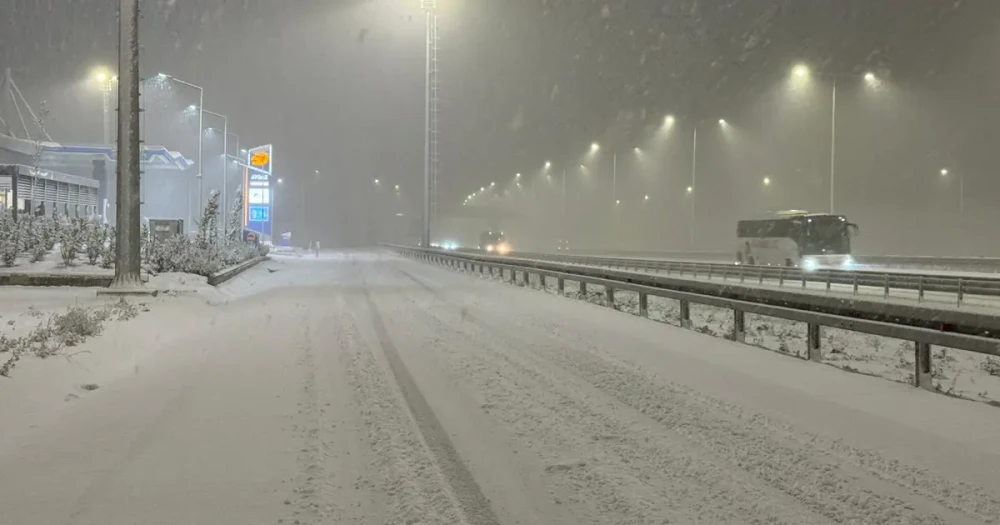 İstanbul Yeni Yıla Beyaz Örtüyle Merhaba Dedi