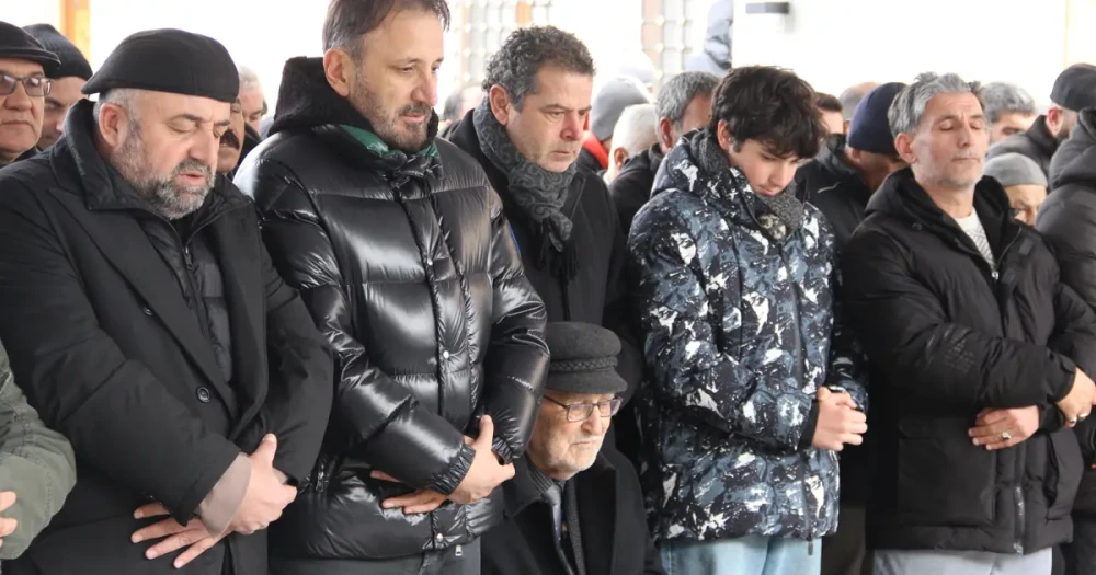 Cüneyt Özdemir'in Annesi Vefat Etti