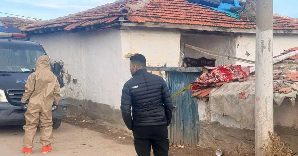 Evde Boya Badana Faciası: 8 Kişi Hastanelik Oldu