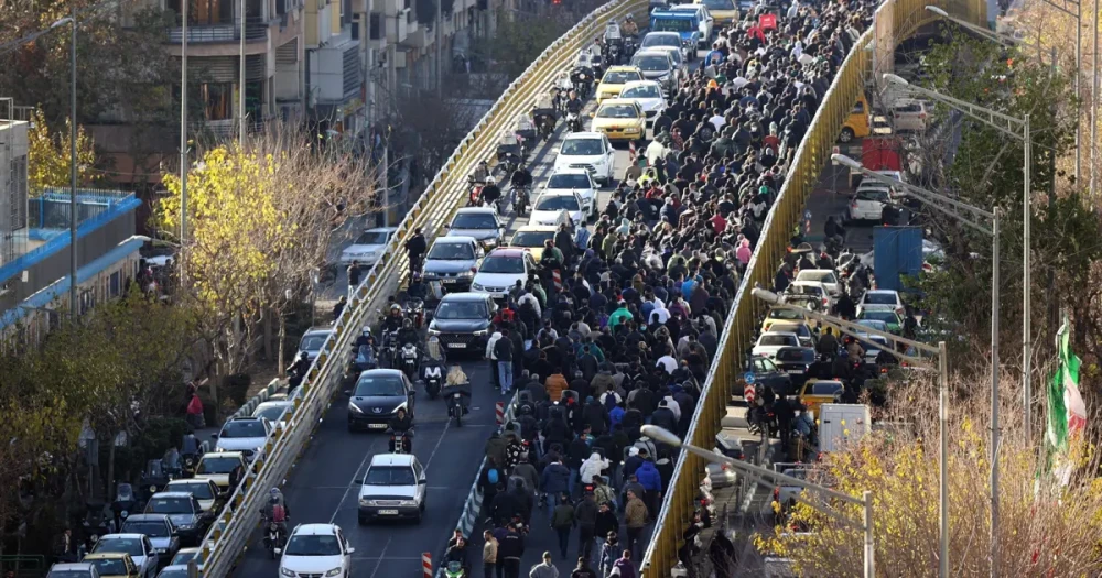 İran'da Protestolara Karşı Ekonomik Paket: Vatandaşlara Aylık 7 Dolar Destek