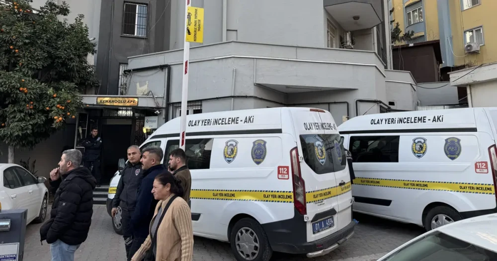 Müteahhitle Ev Sorunu Kanlı Bitti: Baba-Oğul Cinayeti ve İntihar