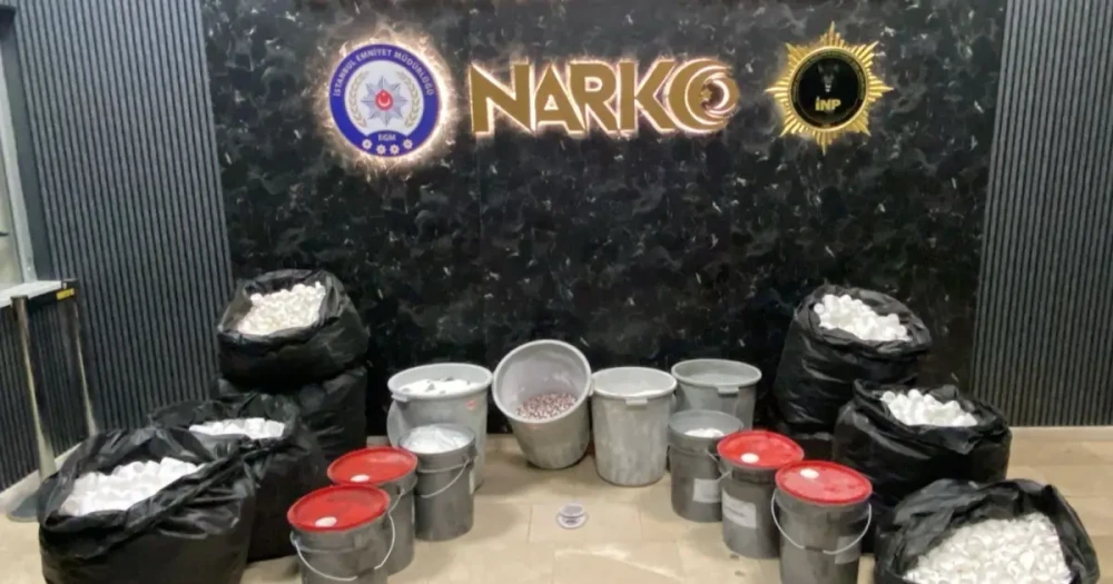 İstanbul'da Büyük Uyuşturucu Operasyonu: Milyonlarca Sentetik Hap Ele Geçirildi