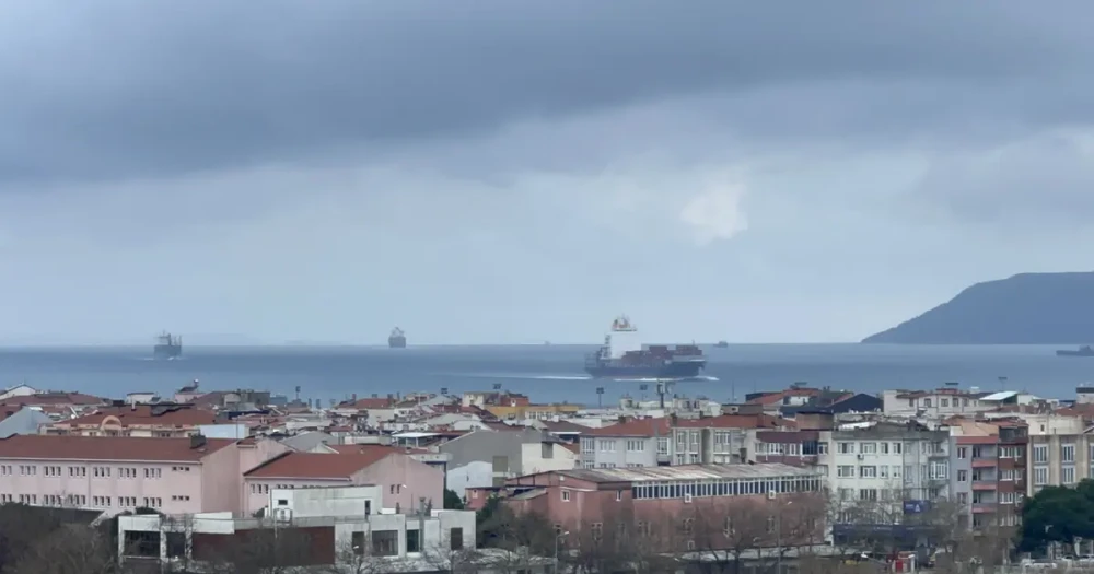 Çanakkale Boğazı Çift Yönlü Ulaşıma Açıldı