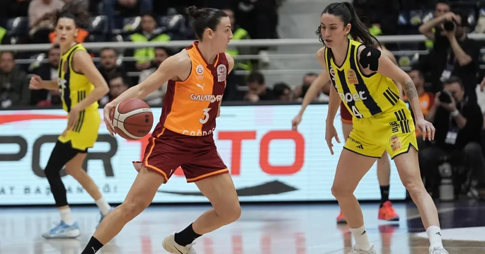 Fenerbahçe Opet, Halkbank Kadınlar Türkiye Kupası'nda Şampiyon Oldu