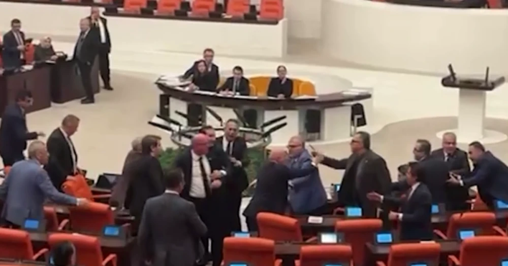 Meclis'te İsmet İnönü Tartışması Gündeme Geldi