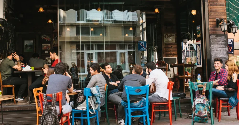 Kapalı Alanlarda Sigara Yasağı Genişliyor: İşletmeler Yeni Düzenlemelere Hazırlanıyor