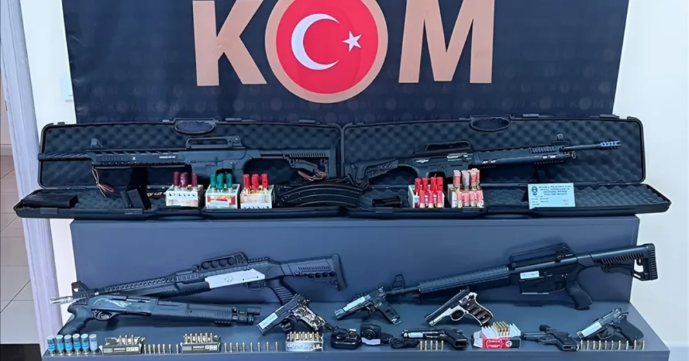 2025'te Yasa Dışı Silah Operasyonlarında Büyük Başarı: 110 Bin Ruhsatsız Silaha El Konuldu