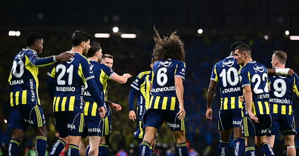 Alanyaspor Fenerbahçe Karşılaşmasında İlk 11'de Sürprizler