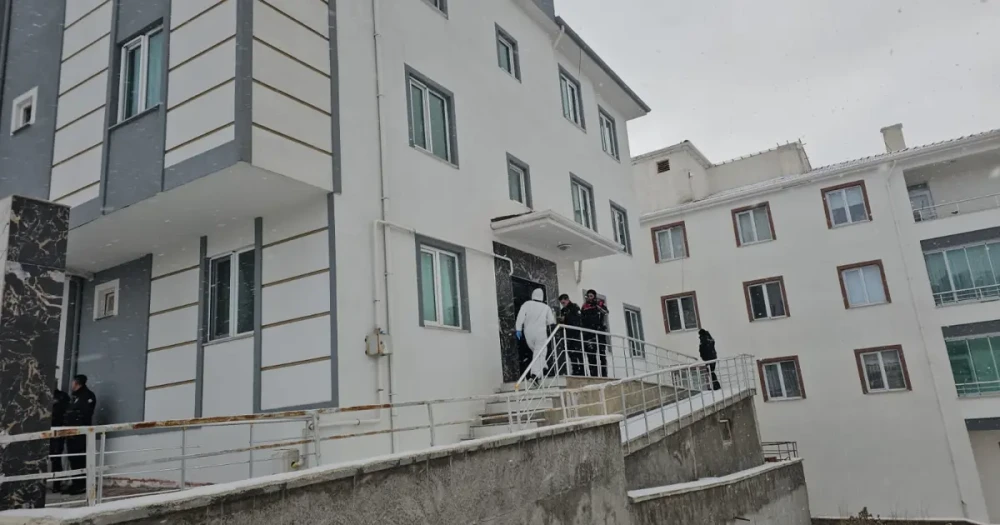 Çorum'da Yaşlı Çift Evlerinde Ölü Bulundu: Korkunç Cinayet Şüphesi