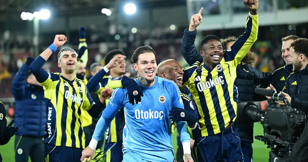 Fenerbahçe'nin İstanbul Dönüşü Hava Muhalefeti Nedeniyle Ertelendi