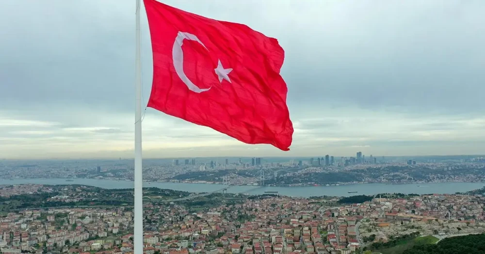 Mardin'de Bayrak Provokasyonuna Sert Tepki: "Hain Saldırı Karşılık Bulacaktır"
