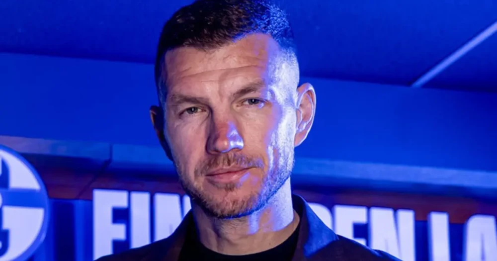 Edin Dzeko, Schalke 04 ile 16 Maçlık Anlaşma İmzaladı
